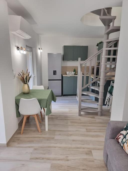 Charmante Petite Maison * Le Cres